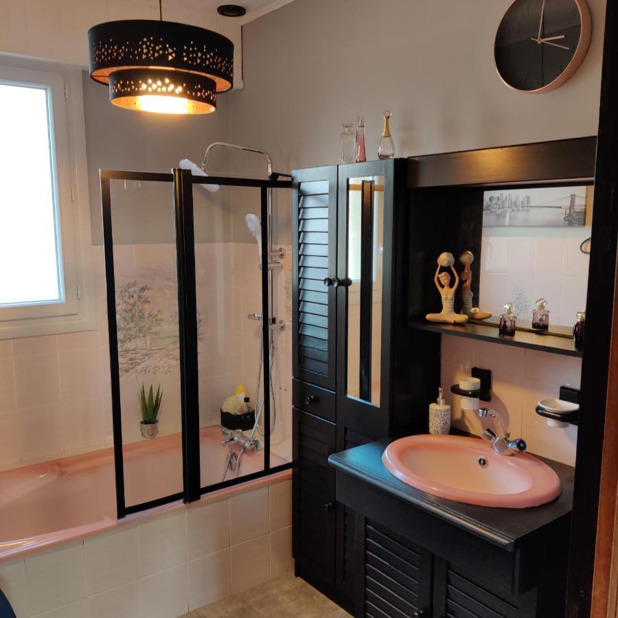 Coup De Coeur Assure ! Calm Comme A La Maison ! Maison Spacieuse Avec Grande Terrasse Pour 2 A 5 Personnes Proximite Granville Et Mer Avec Wifi Et Parking Gratuits ภายนอก รูปภาพ